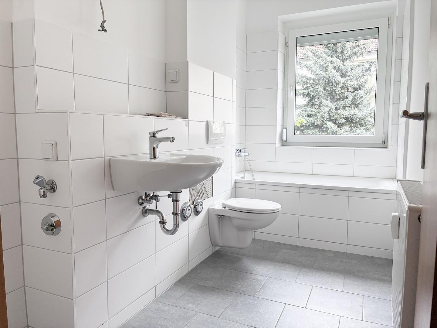 Bad mit Wanne