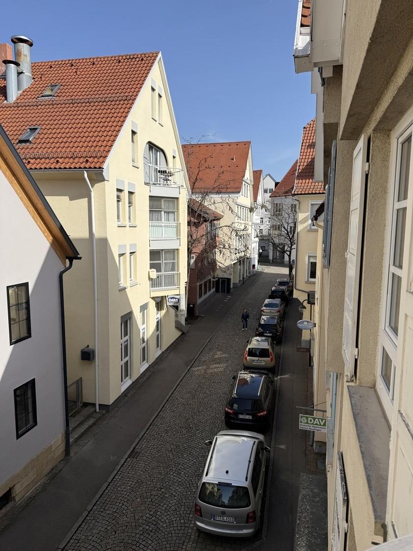 Blick in die ruhige Straße