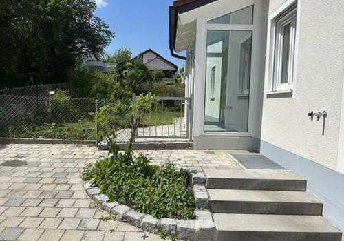 Zugang Südseite Garten