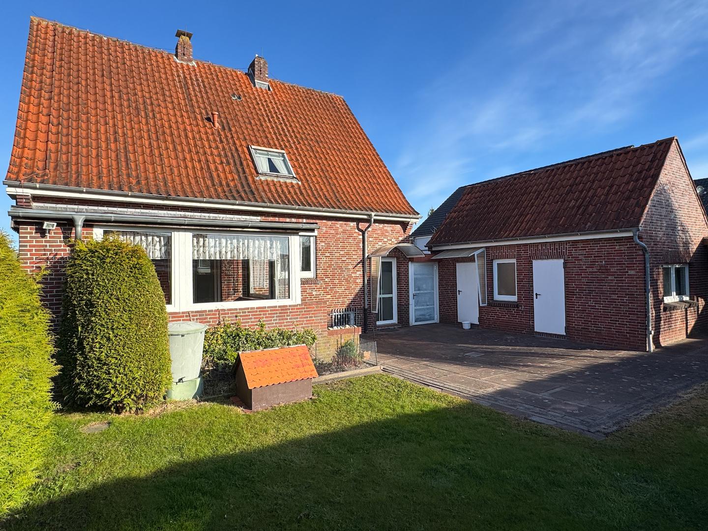 Und Garten mit Hofcharakter!
