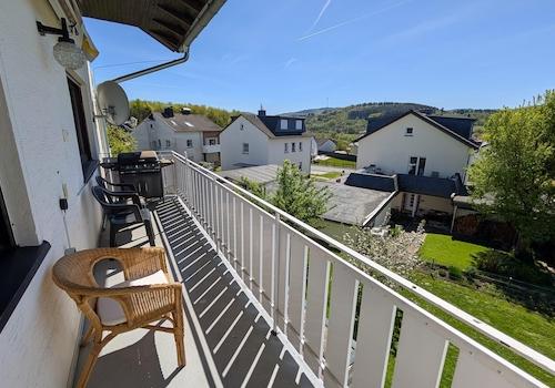 Balkon OG