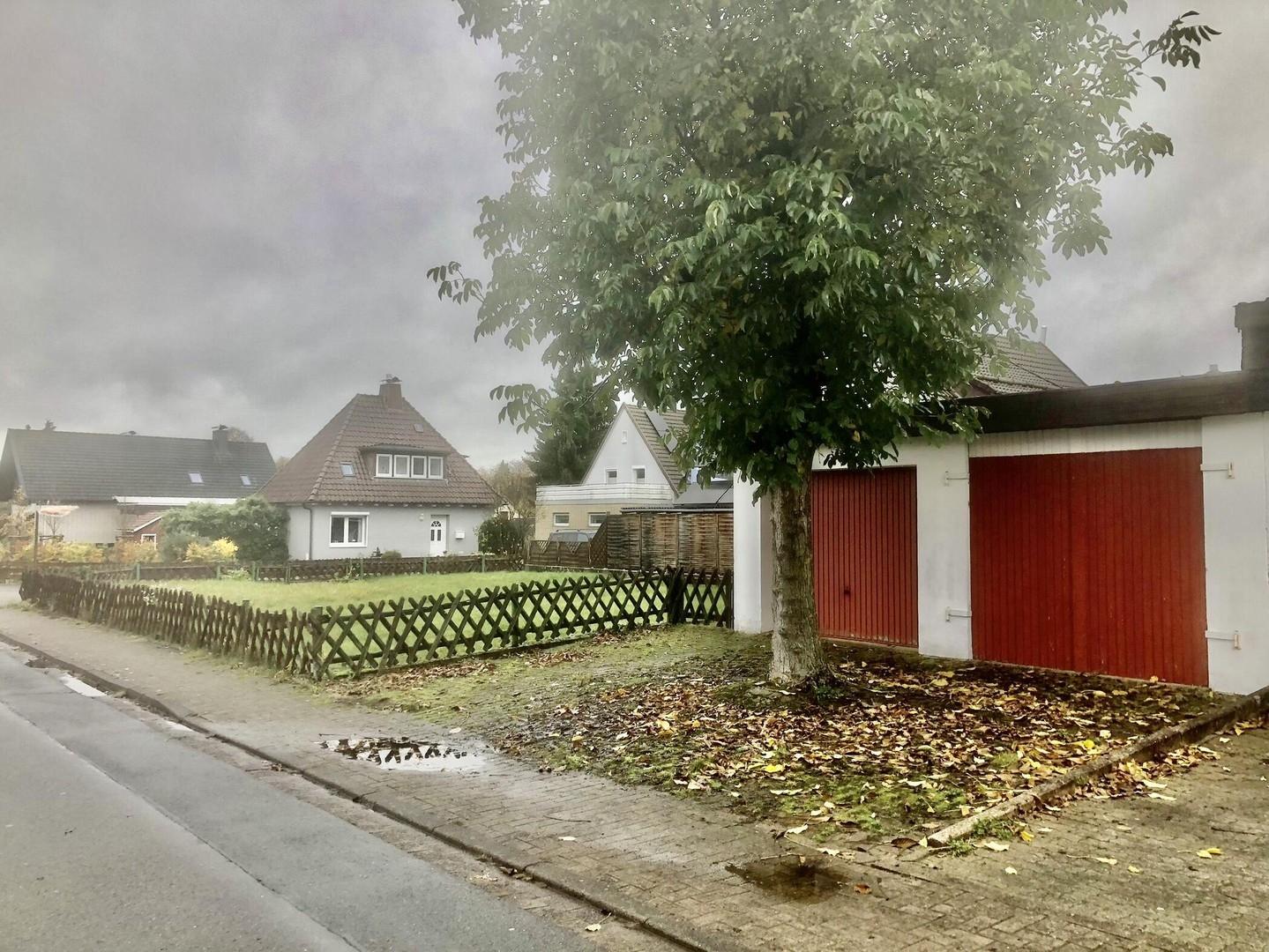 Zufahrt Garagen