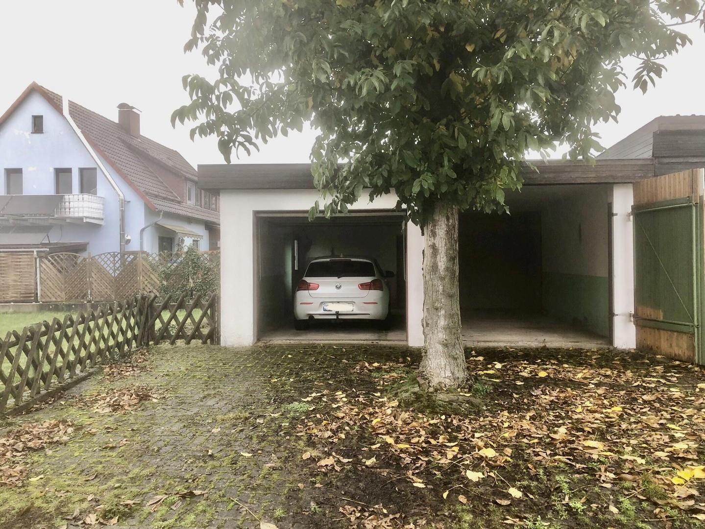 Zufahrt Garagen