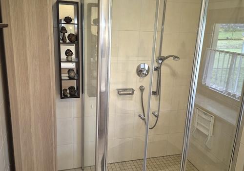 Bad mit barrierefreier Dusche EG