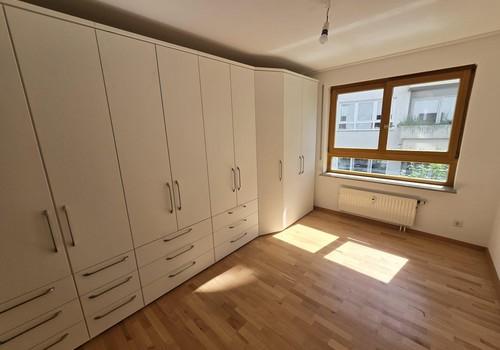 Büro mit Einbauschrank