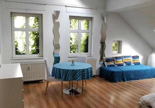 Zimmer 1 (Einheit 8)