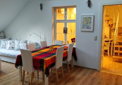Zimmer 2 (Einheit 7, ↑SO)