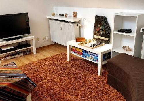 Zimmer 2 (Einheit 7, ↑NW)