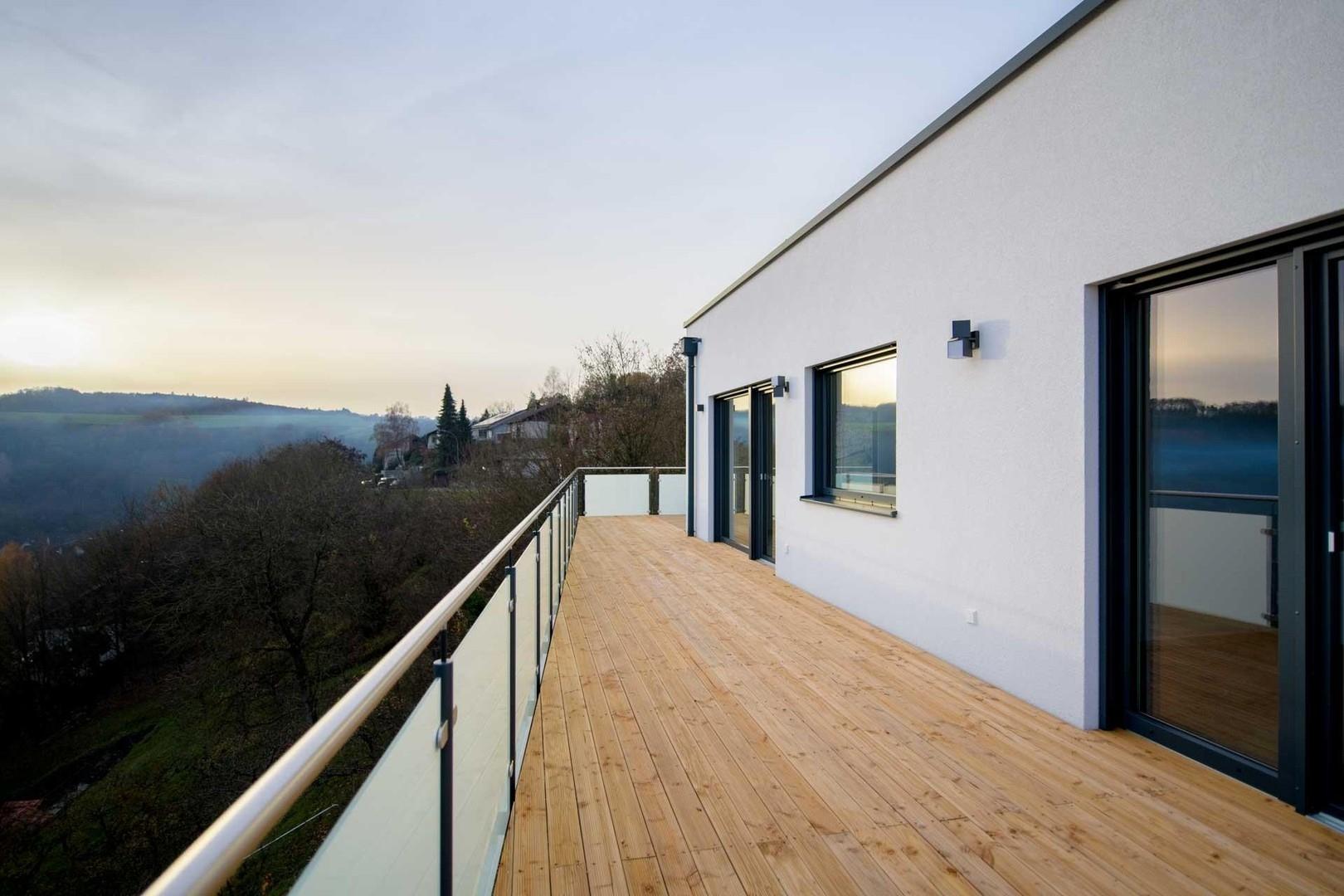 Terrasse von Osten
