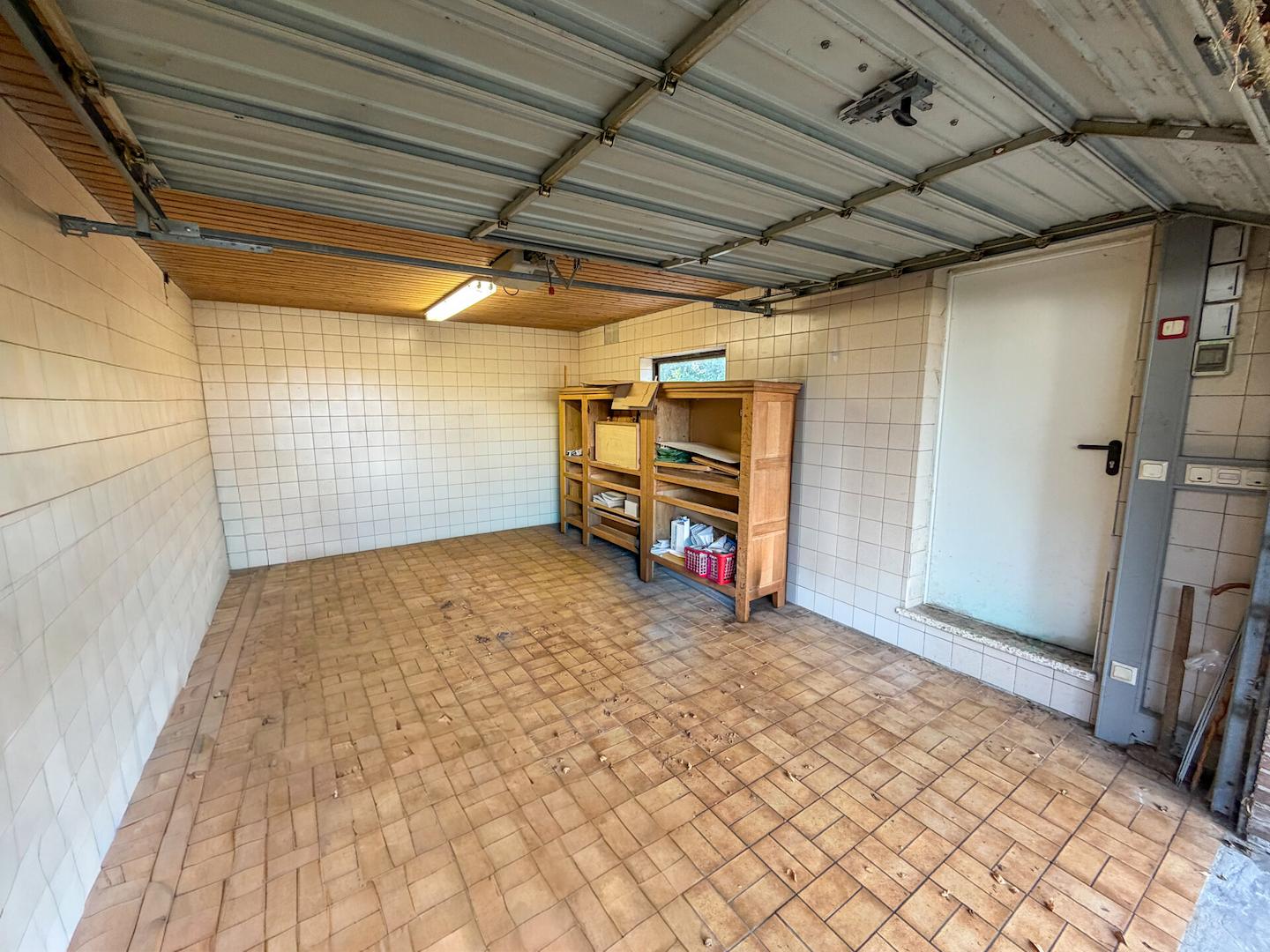 41 Garage