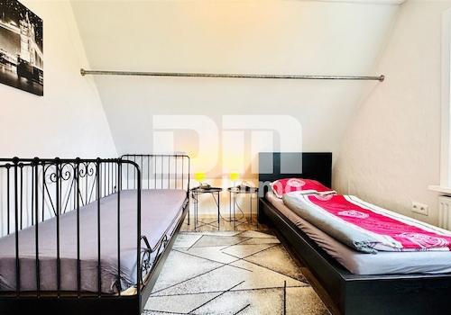 Haus 1 OG / DG Schlafzimmer 3 / Ankleide