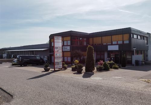 Strassenseite komplett