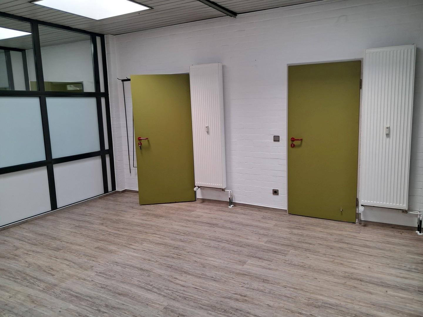 Zwischenbüro 23