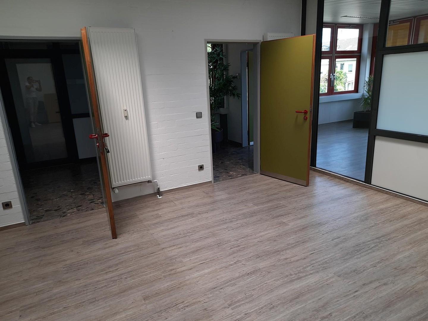 Zwischenbüro 23