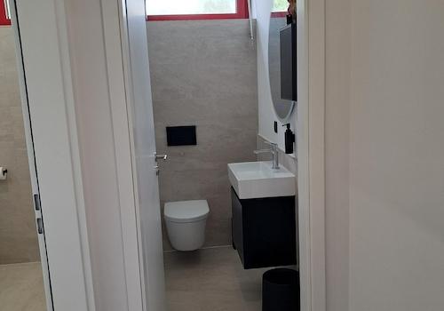 WC Damen OG
