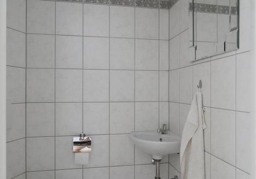 separates Gäste-WC
