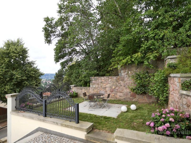 Terrasse im Garten