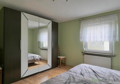 Blick ins Schlafzimmer