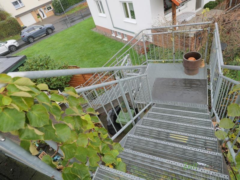 Zugang über Außentreppe