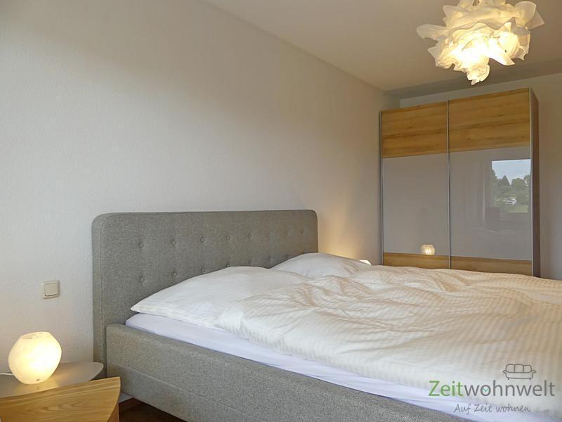 Kleiderschrank im Schlafzimmer