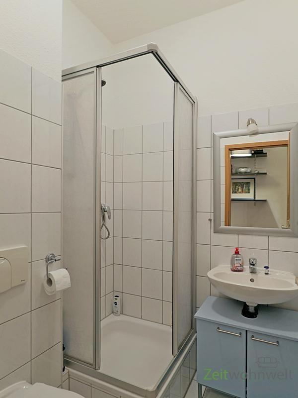 Dusche im Bad