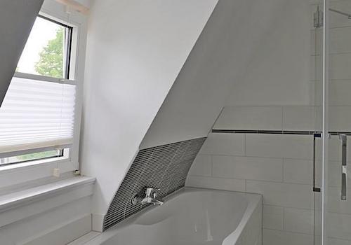 große Badewanne