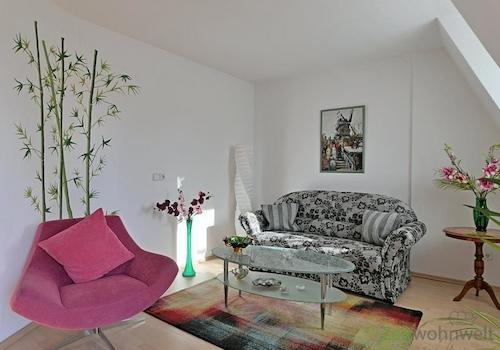 Blick ins Wohnzimmer