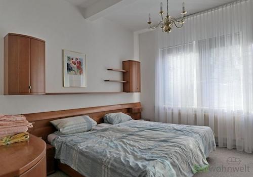 Blick ins Schlafzimmer