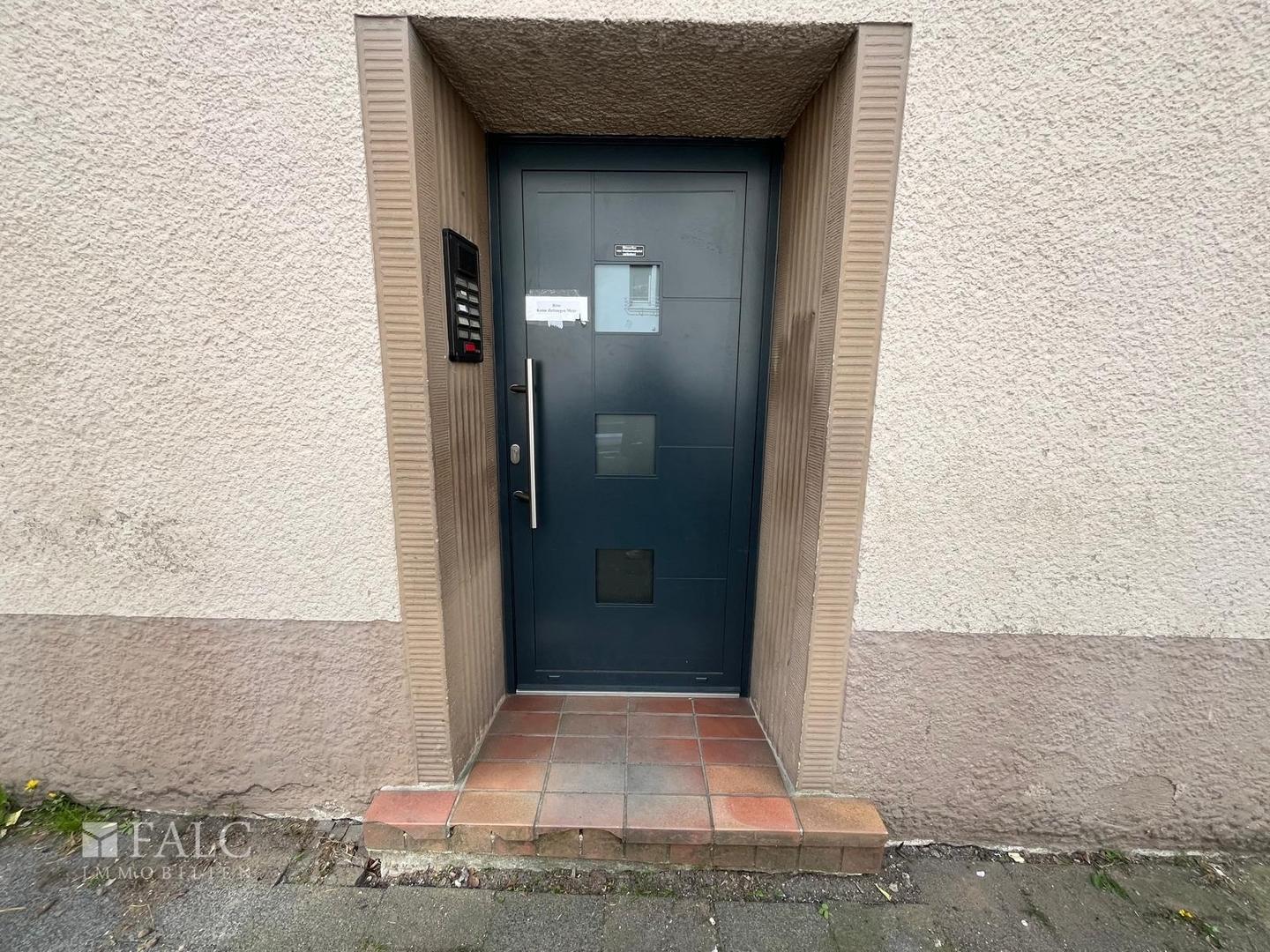 Eingangstür 