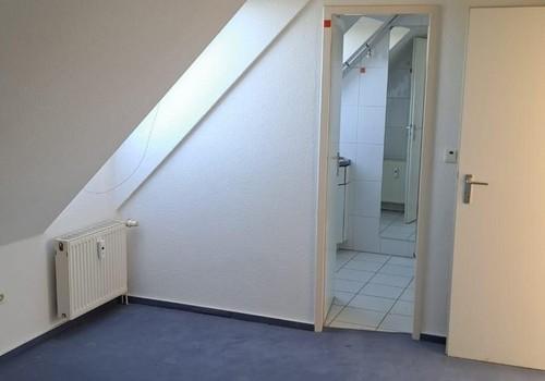 Schlafzimmer + WC