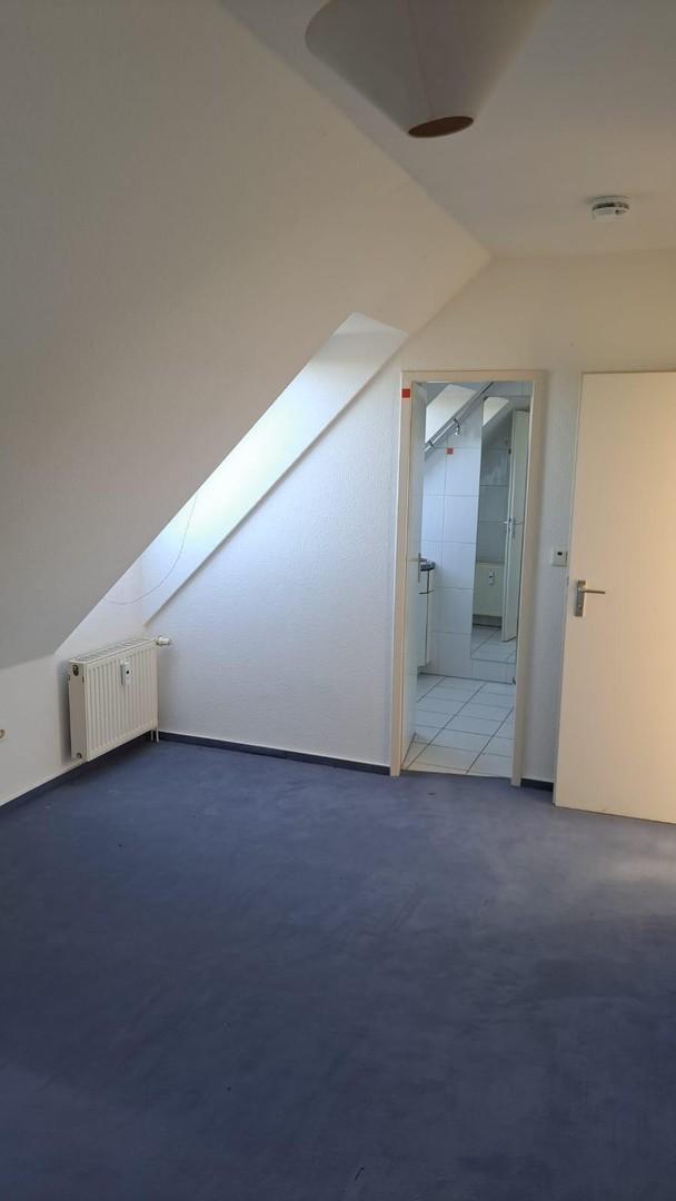 Schlafzimmer + WC