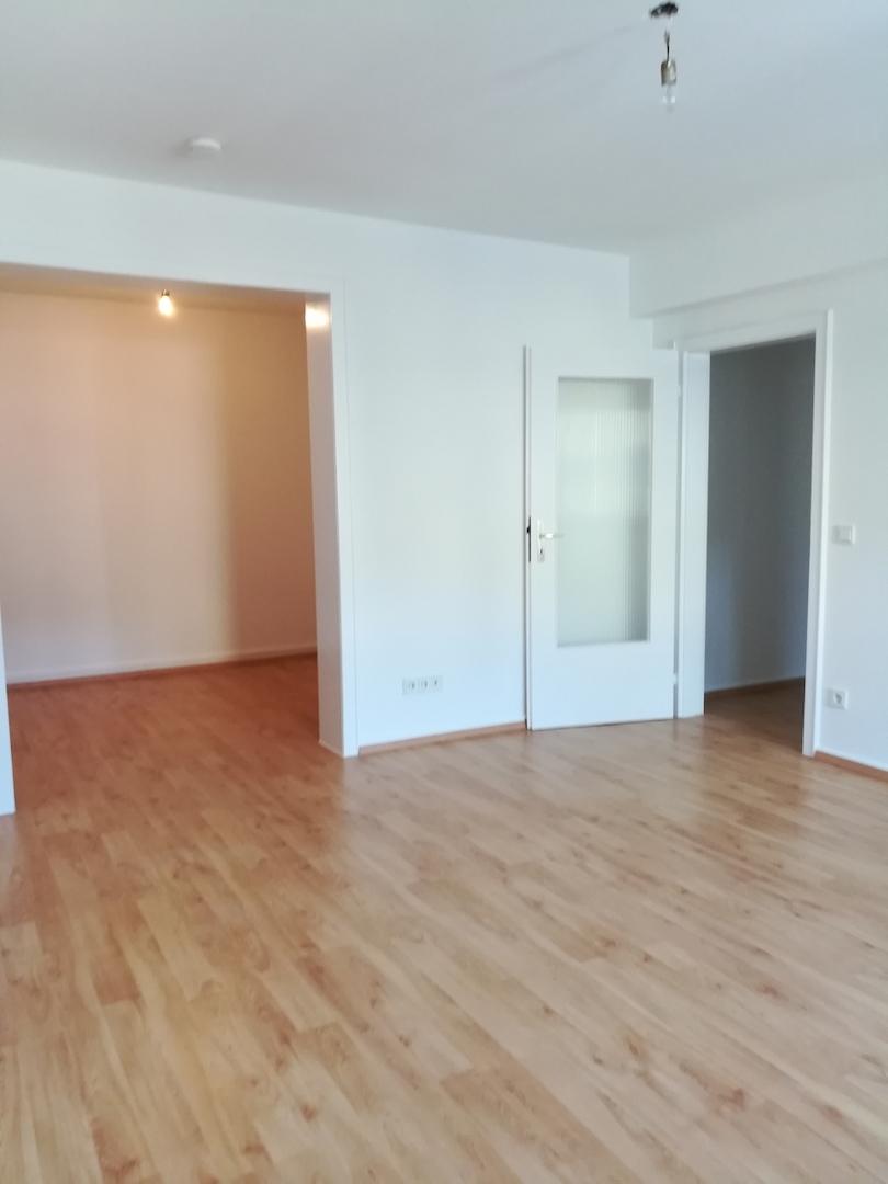 EG li Wohnzimmer