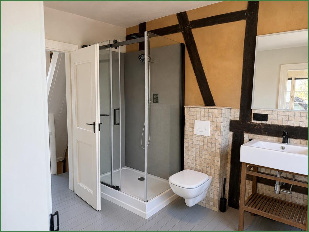 Badezimmer im Obergeschoss