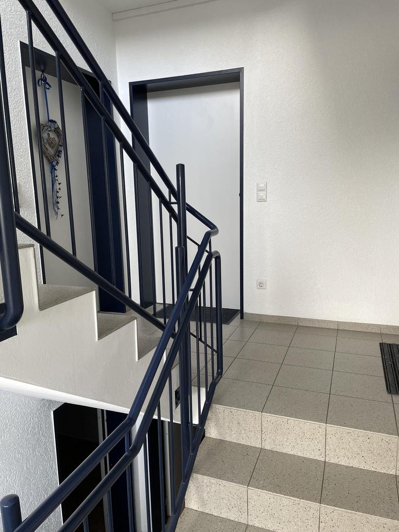 Hausflur zu Wohnung