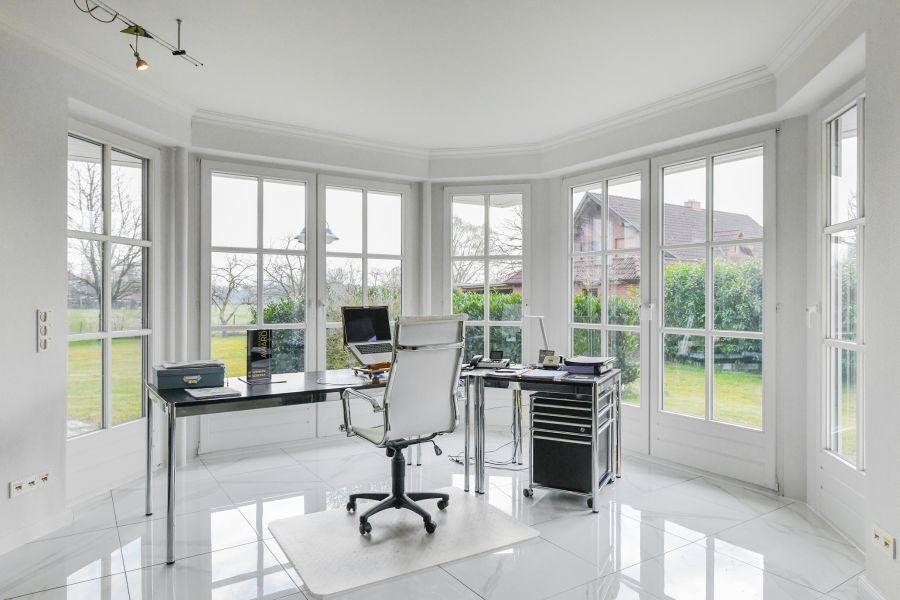Arbeitszimmer mit herrlichem Blick
