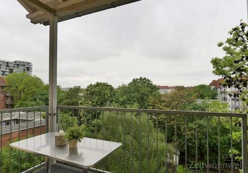 Balkonausblick zum Garten