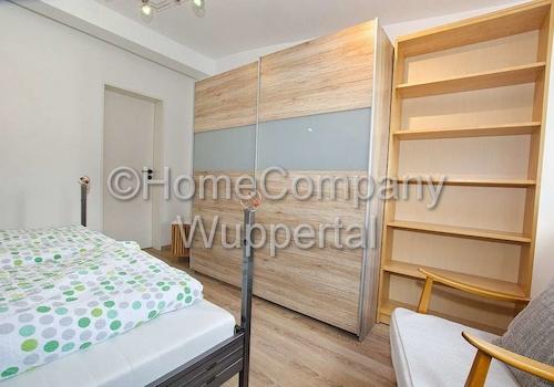Kleiderschrank