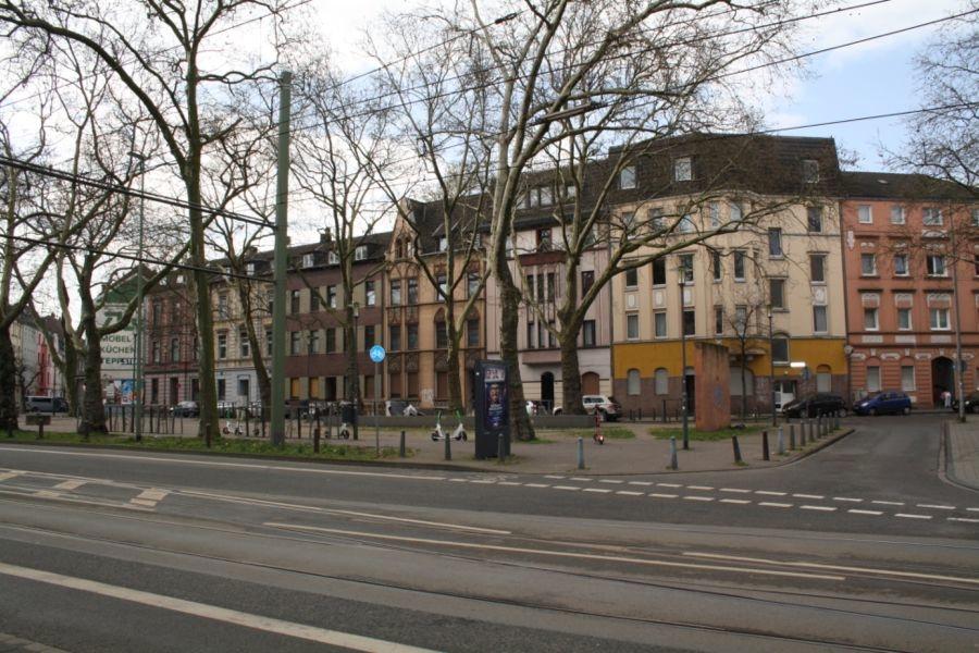 Straßenansicht