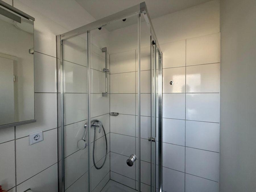Dusche OG
