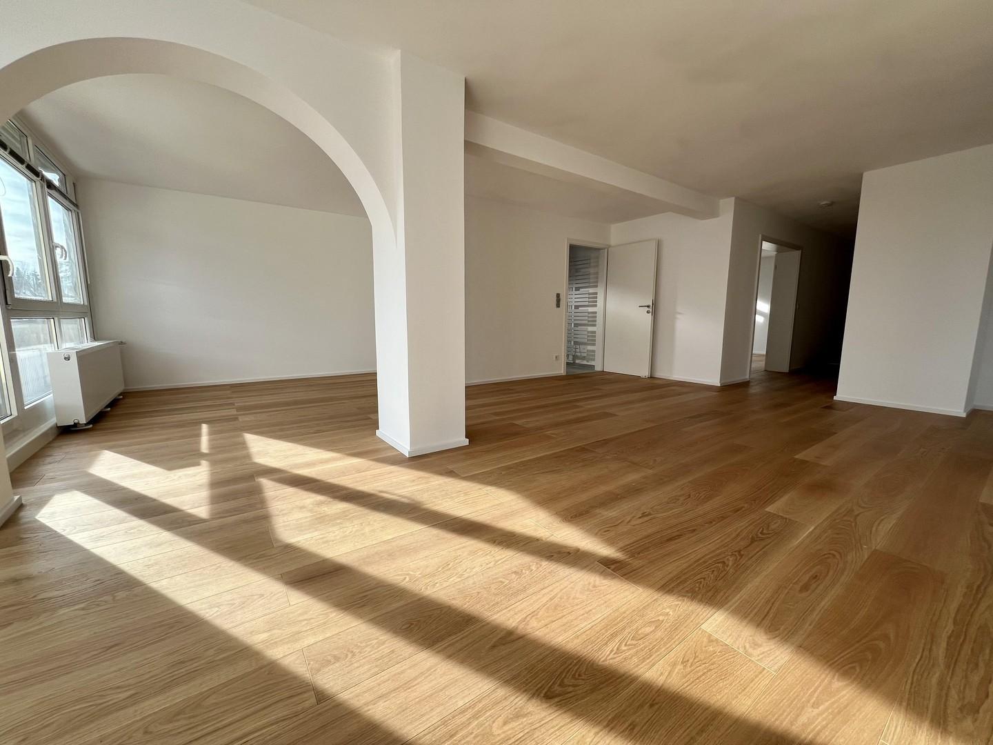 Wohnzimmer mit Terrasse