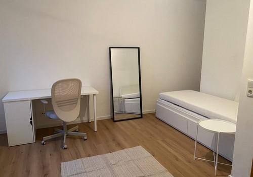 Zimmer 1
