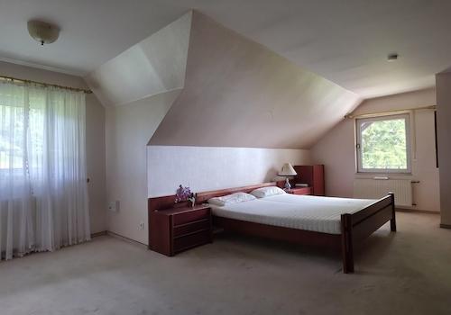 Schlafzimmer DG