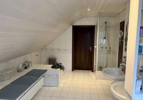 Badezimmer DG