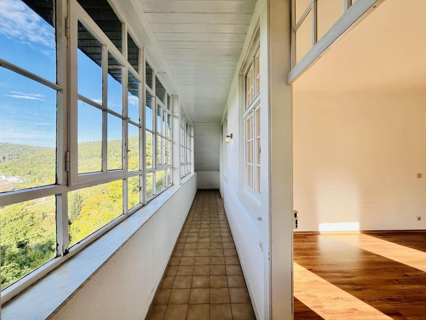 Loggia (OG)