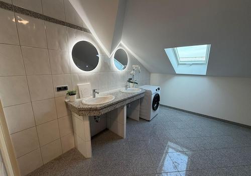 Badezimmer DG