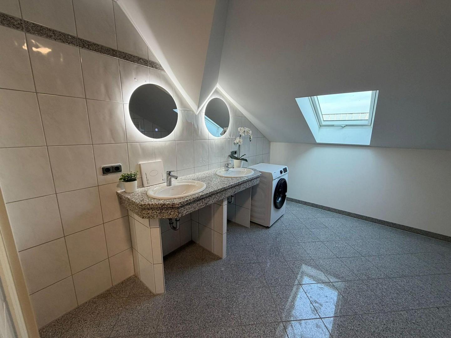 Badezimmer DG
