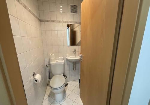 Separates WC_www.villingen.immobilien