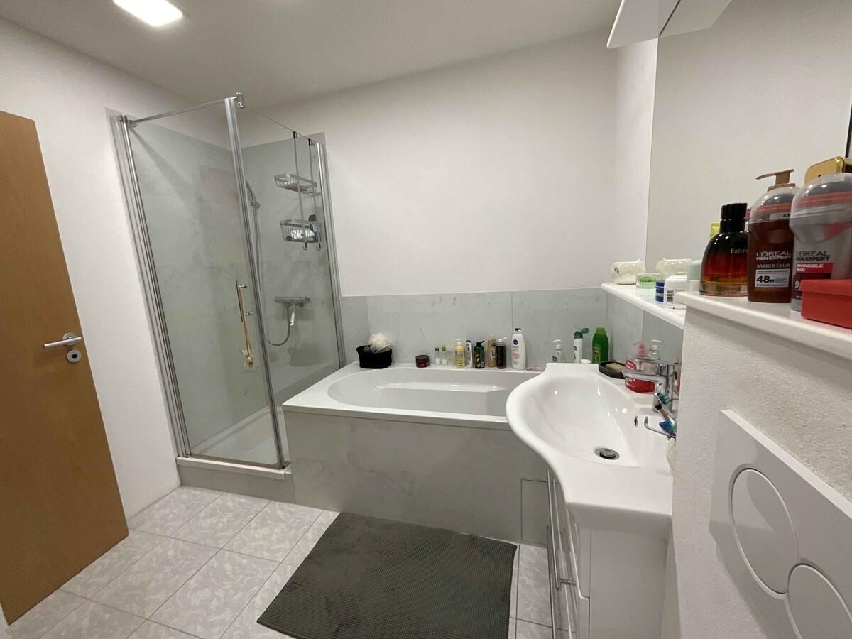 Badezimmer_www.villingen.immobilien