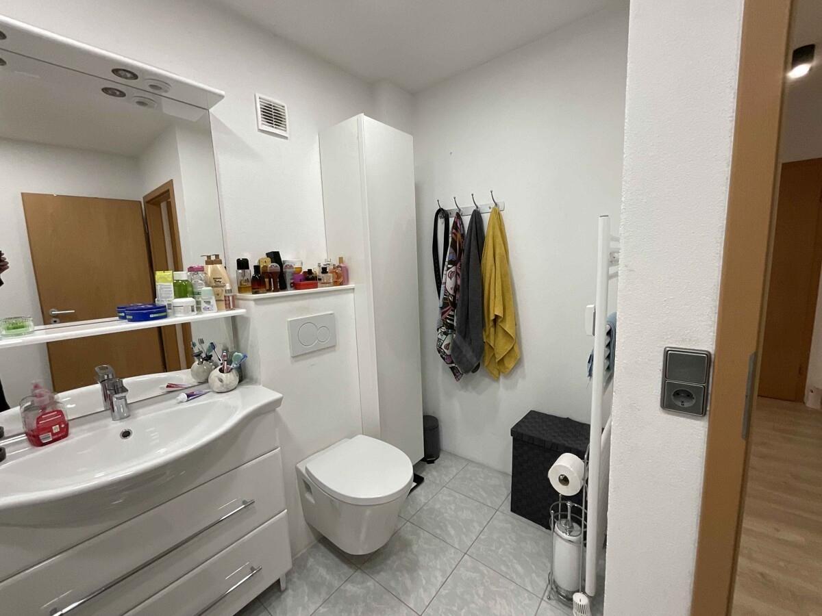 Badezimmer_www.villingen.immobilien