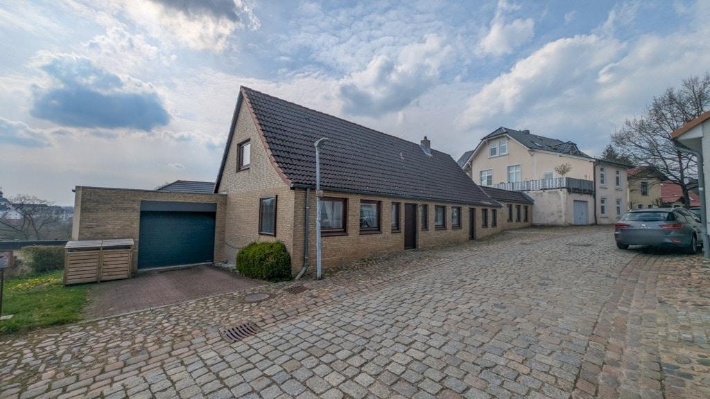 Straßenansicht